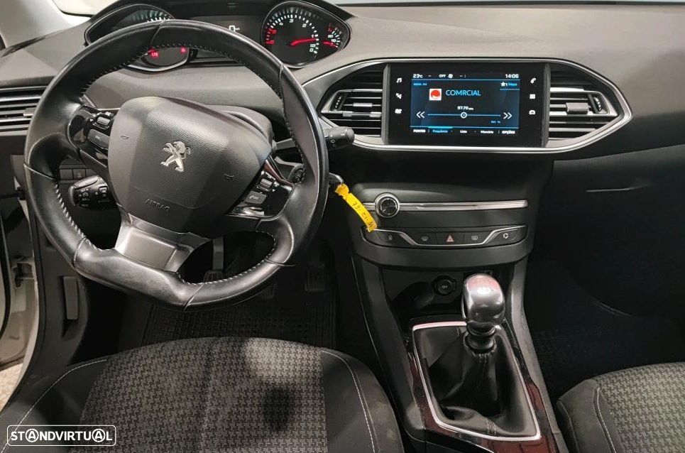 Peugeot 308 1.5 BlueHDi Business Line - 4