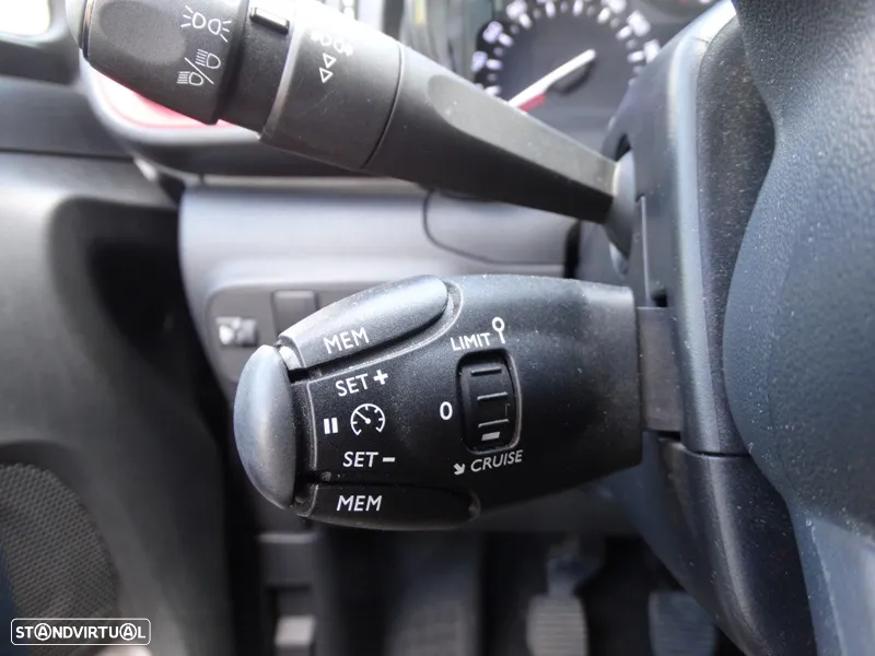 Citroën C3 1.2 PureTech C-Series - 13