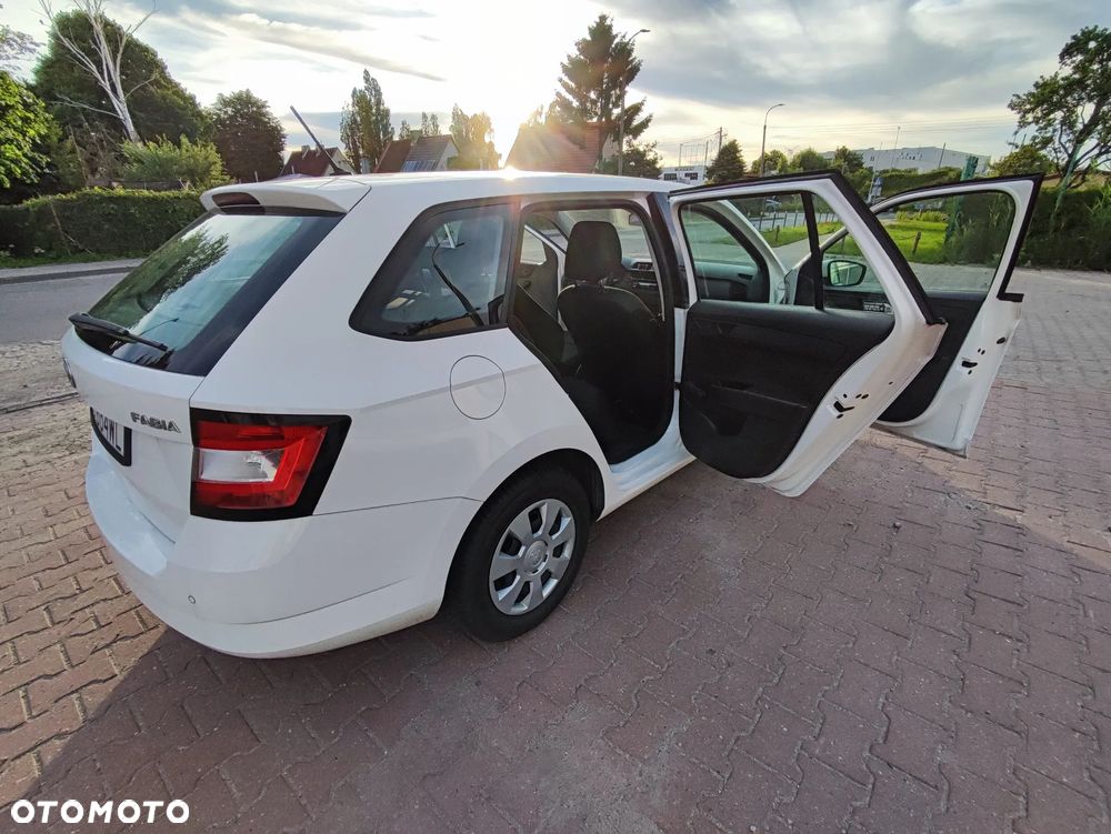 Skoda Fabia 1.2 TSI Active - 12