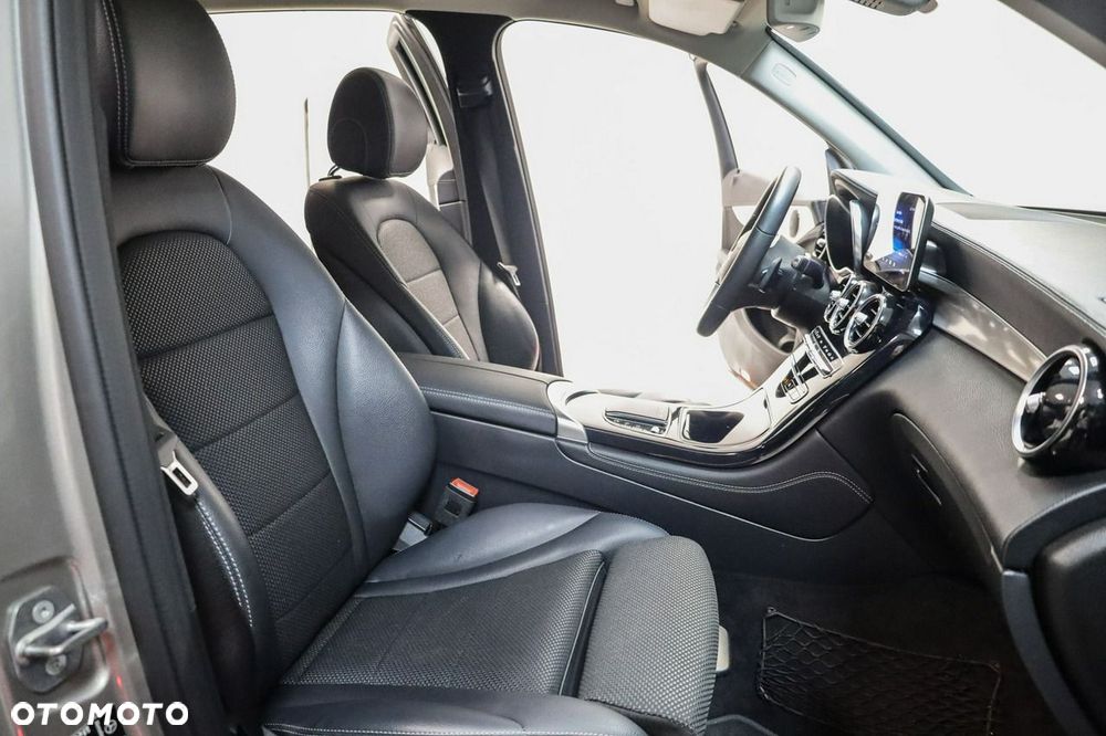 Mercedes-Benz GLC - 22
