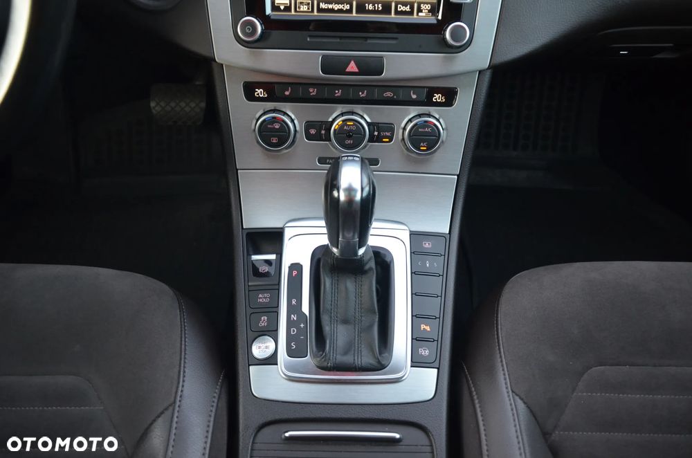 Volkswagen Passat 1.8 TSI Highline DSG - 16