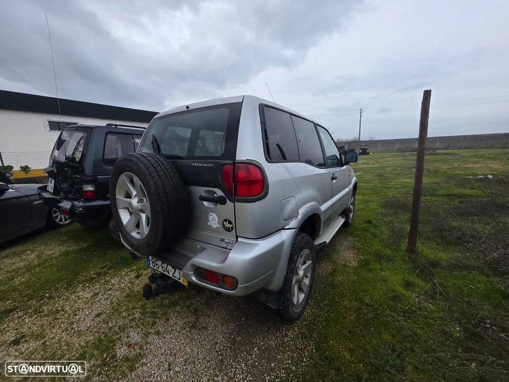 Nissan Terrano 3.0 TDi Elegance - 4