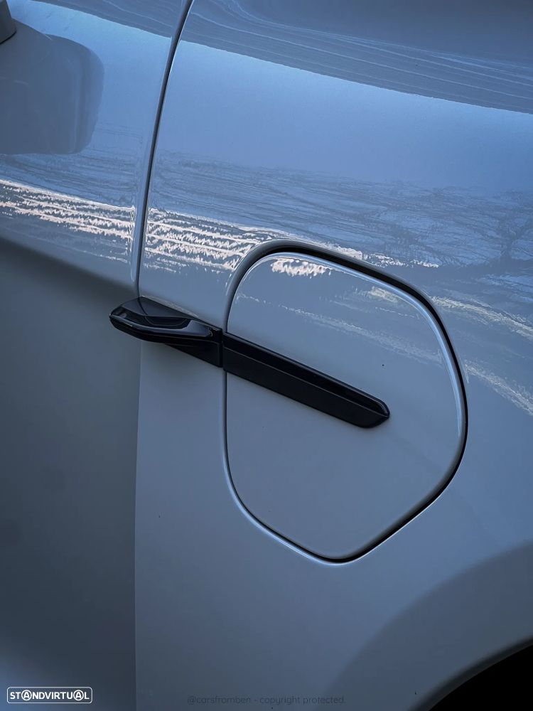 Porsche Taycan Bateria Performance Plus - 27