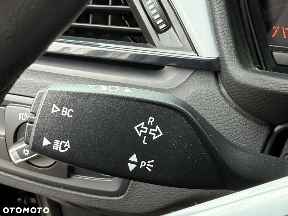 BMW X1 sDrive18d Advantage - 31