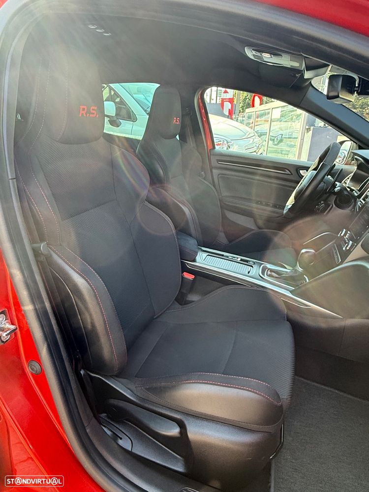 Renault Mégane TCe 300 GPF EDC R.S. TROPHY - 41