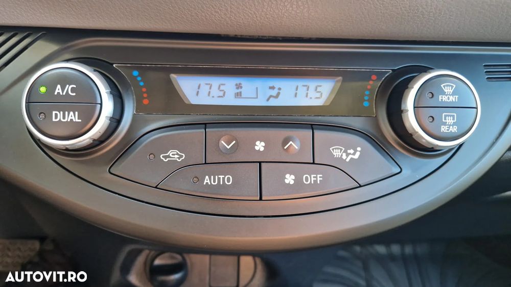 Toyota Yaris 1.5 VVT-i HSD Terra - 15
