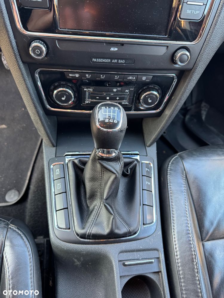 Skoda Superb 2.0 TDI Elegance - 13