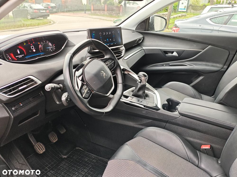Peugeot 3008 PureTech 130 Stop & Start GPF Allure - 19