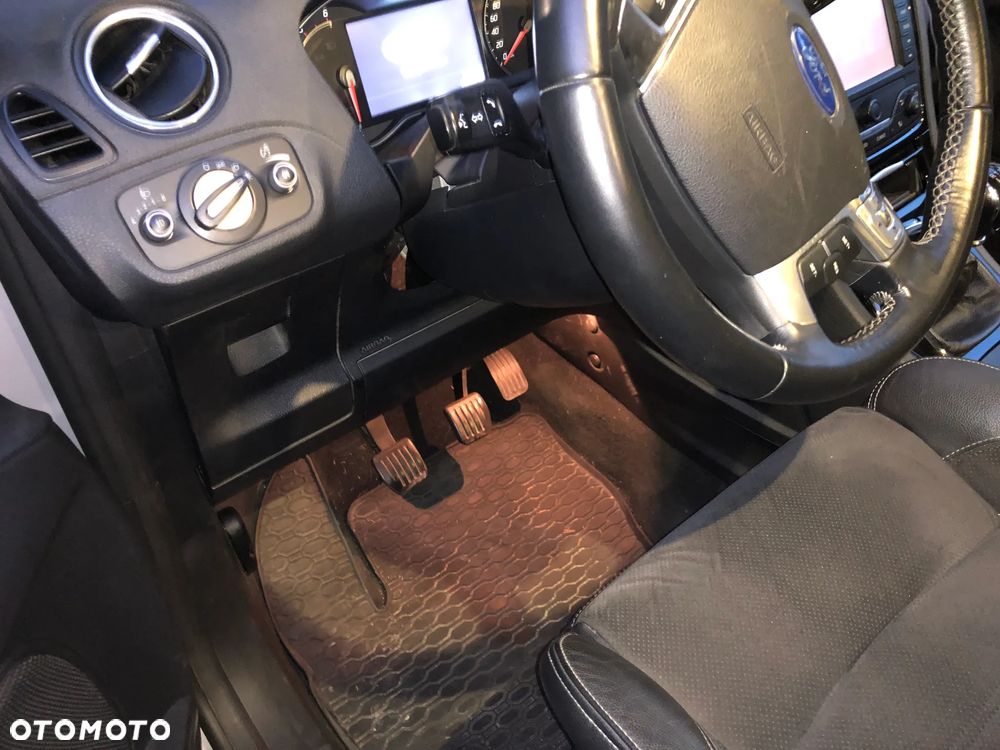 Ford S-Max 2.0 TDCi DPF Titanium - 20