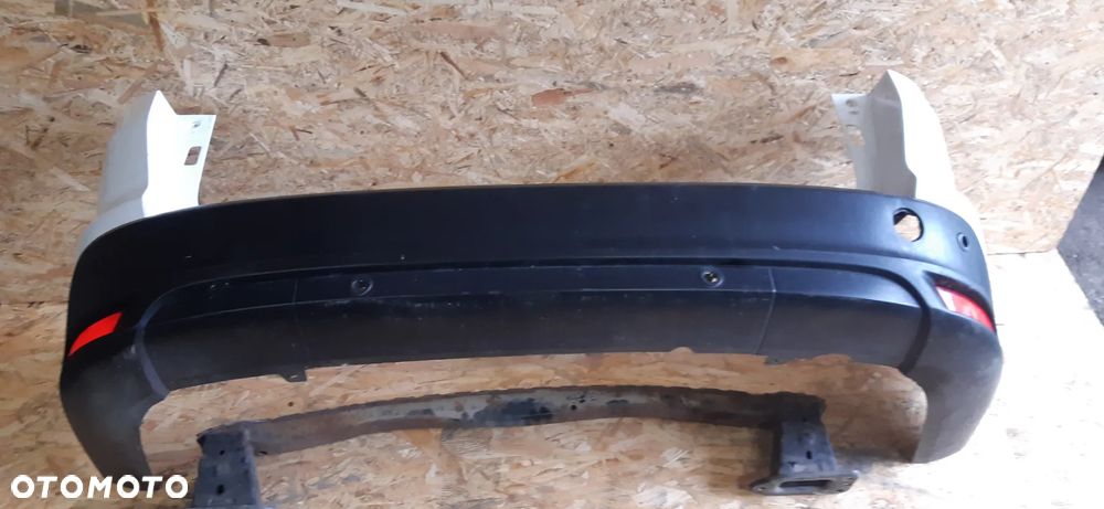 Zderzak tylny z belką Ford Focus mk3 kod lakieru 5F - 1