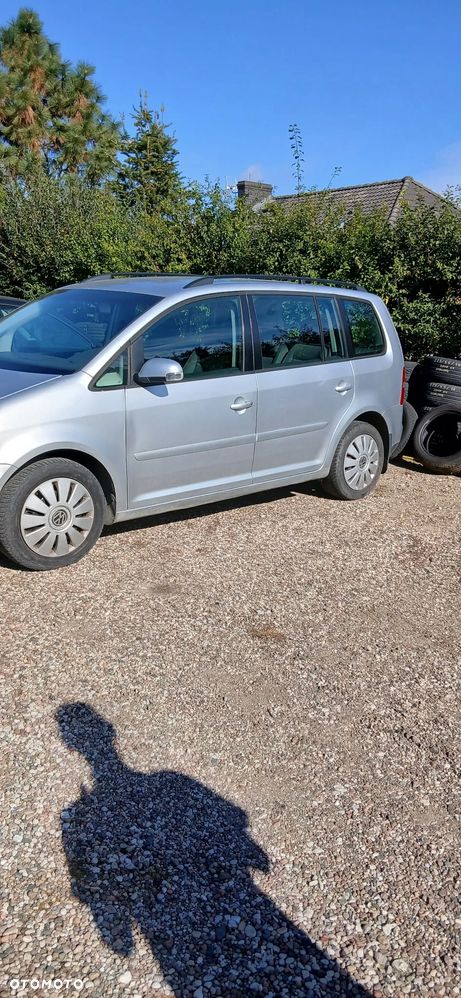 Volkswagen Touran - 2