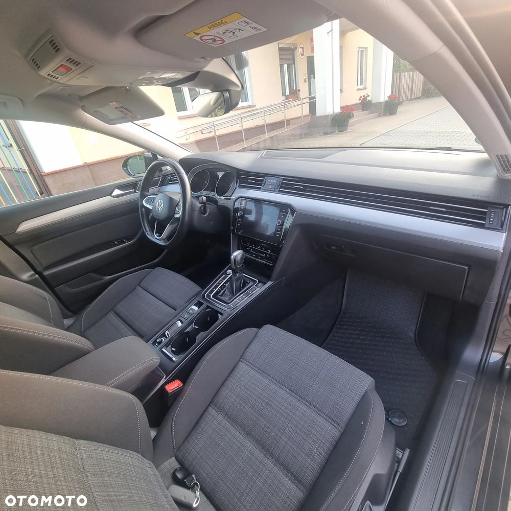 Volkswagen Passat 2.0 TDI SCR Comfortline DSG - 11