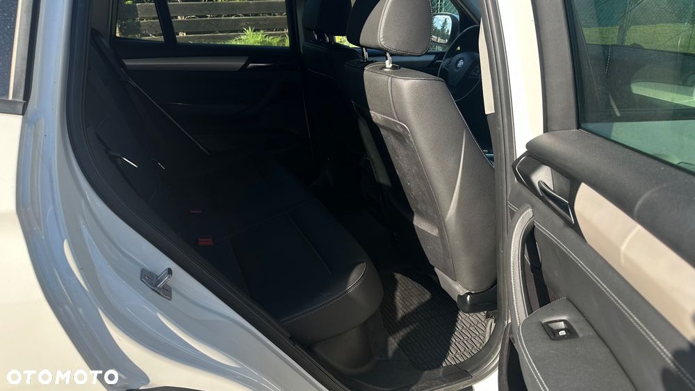 BMW X3 xDrive20d - 16