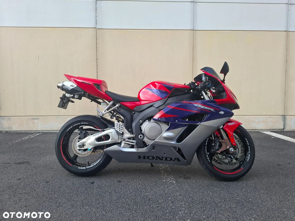 Honda CBR - 15