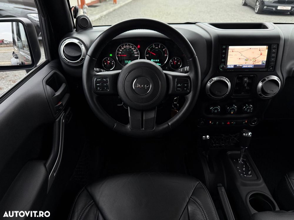 Jeep Wrangler Unlimited Hard-Top 2.8 CRD DPF Automatik Sahara - 5