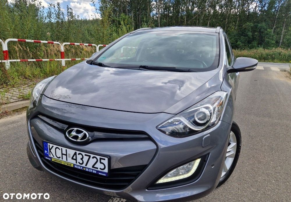 Hyundai i30 blue Kombi 1.6 GDi Style