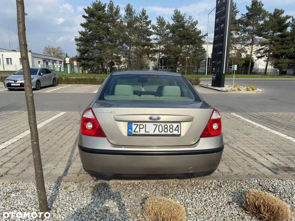 Ford Mondeo 2.0 Ghia - 4