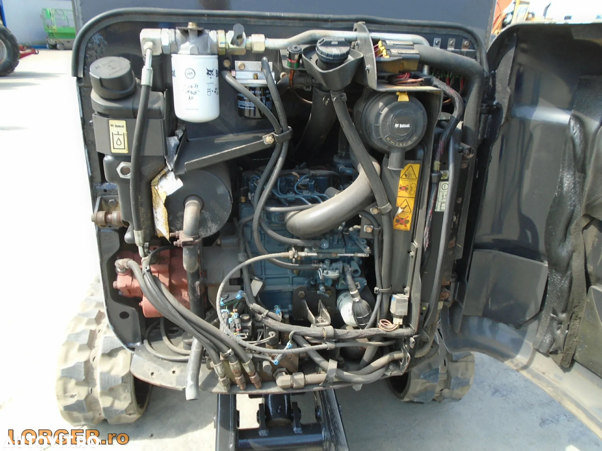 Bobcat E16 - 6