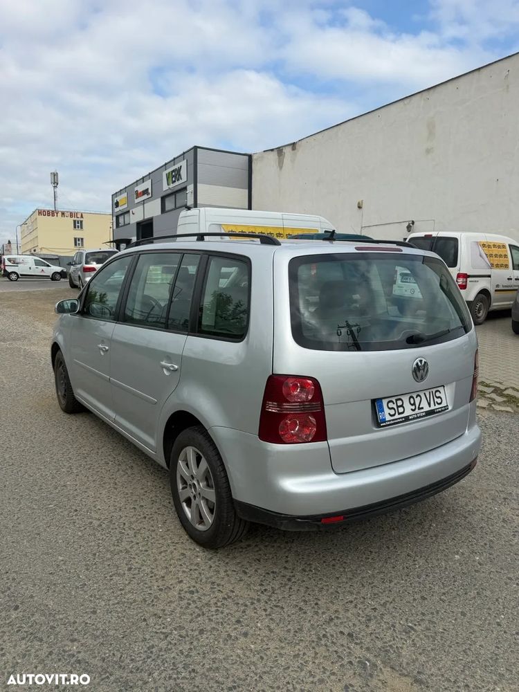 Volkswagen Touran 1.6 Trendline - 3