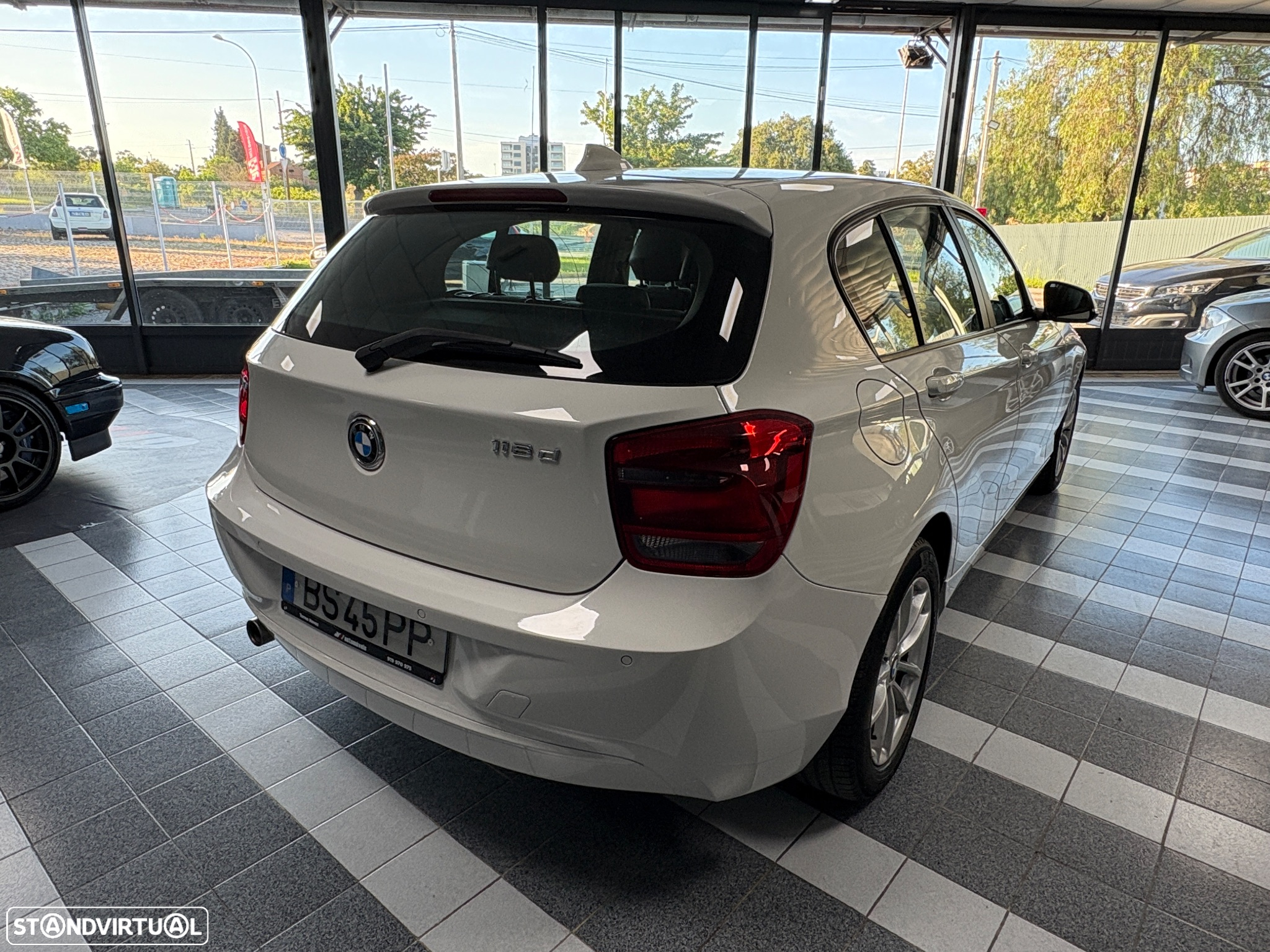 BMW 116 d Line Urban - 6