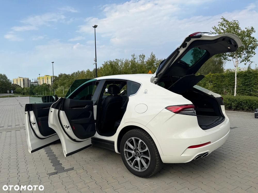 Maserati Levante Q4 - 4