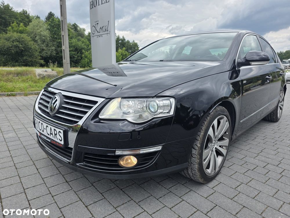Volkswagen Passat - 1