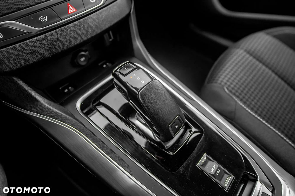 Peugeot 308 BlueHDi 130 EAT8 Allure - 33