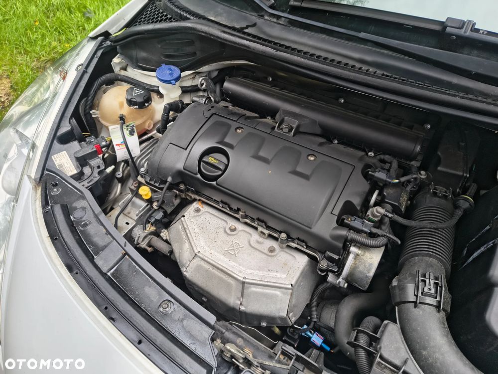 Peugeot 207 95 VTi Tendance - 31