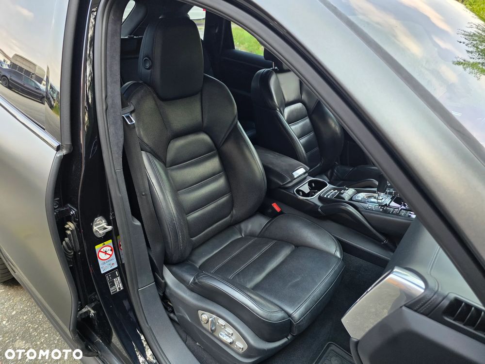 Porsche Cayenne - 11