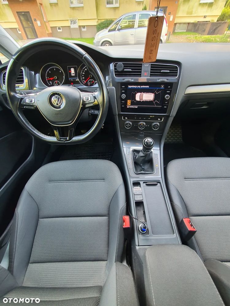 Volkswagen Golf - 13