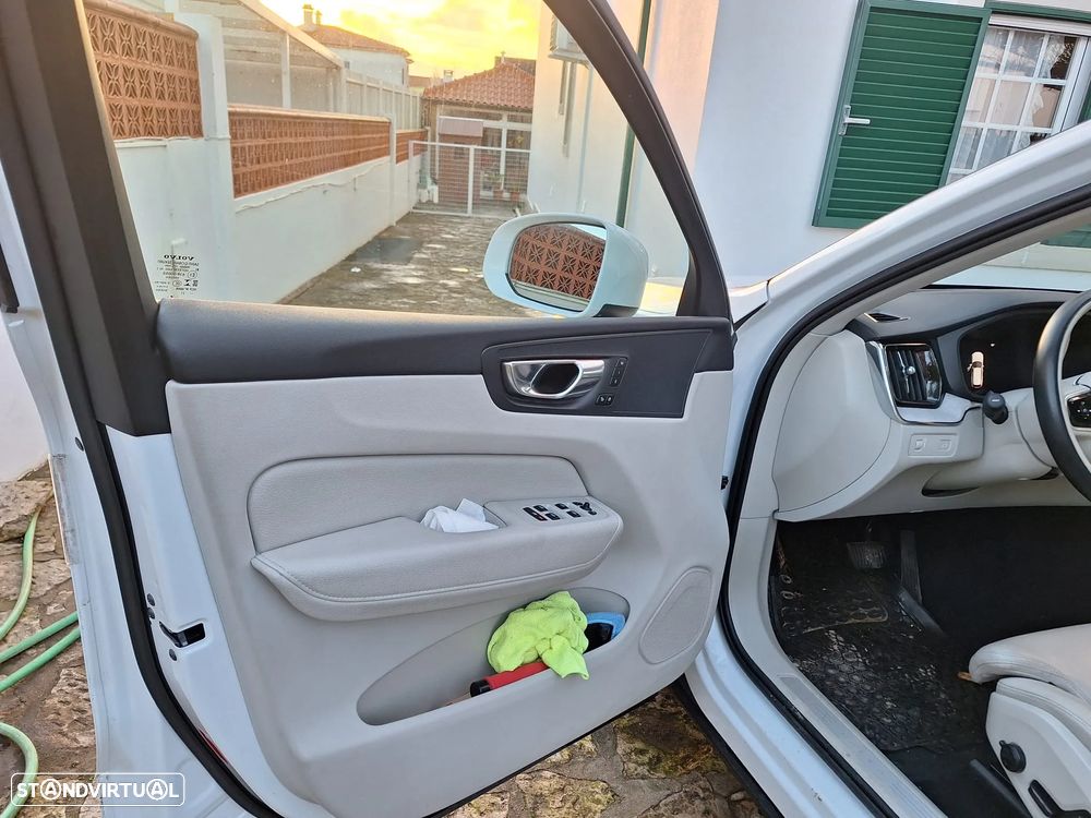 Volvo XC 60 2.0 B5 Inscription AWD - 21