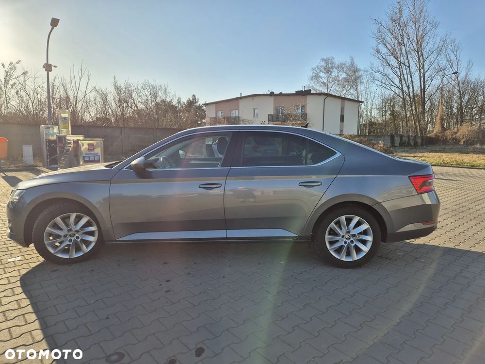 Skoda Superb 2.0 TSI Ambition DSG - 4