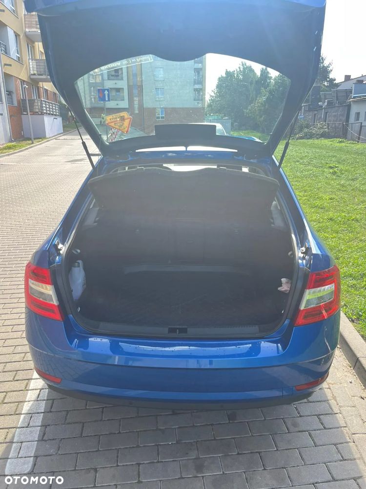 Skoda Octavia 2.0 TDI Style DSG - 9