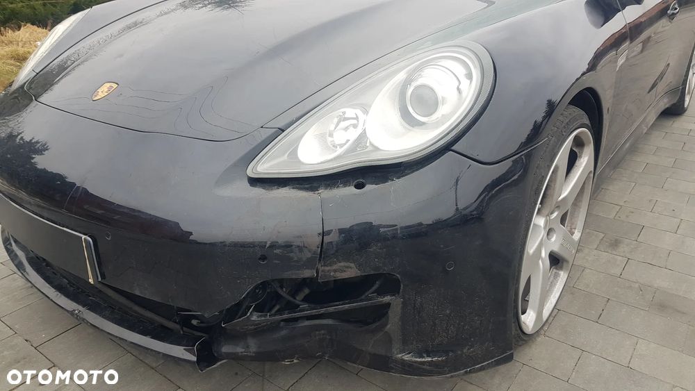 Porsche Panamera 4S PDK - 12
