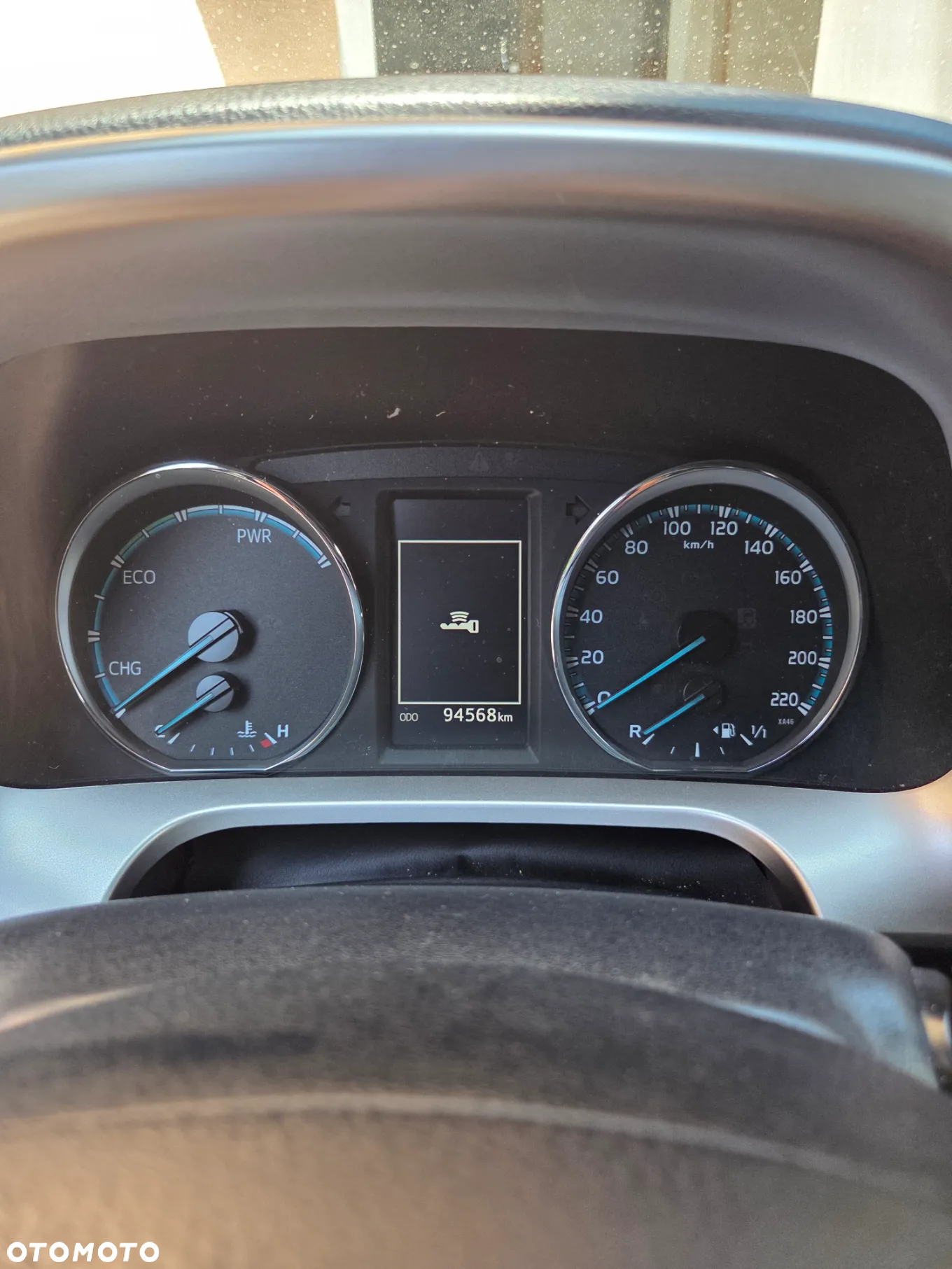 Toyota RAV4 Hybrid Premium 4x4 - 8
