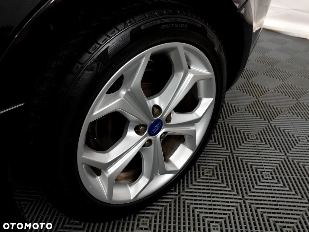 Ford S-Max - 34