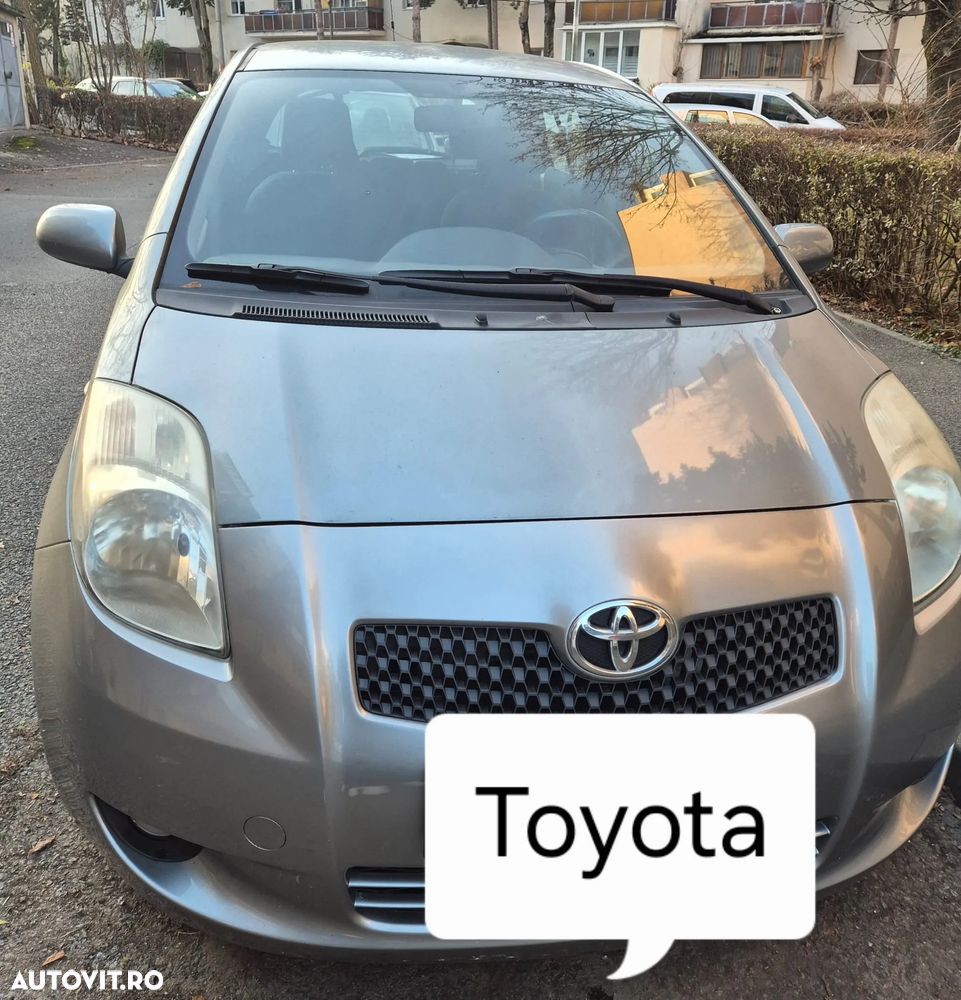 Toyota Yaris 1.3 Sol - 2