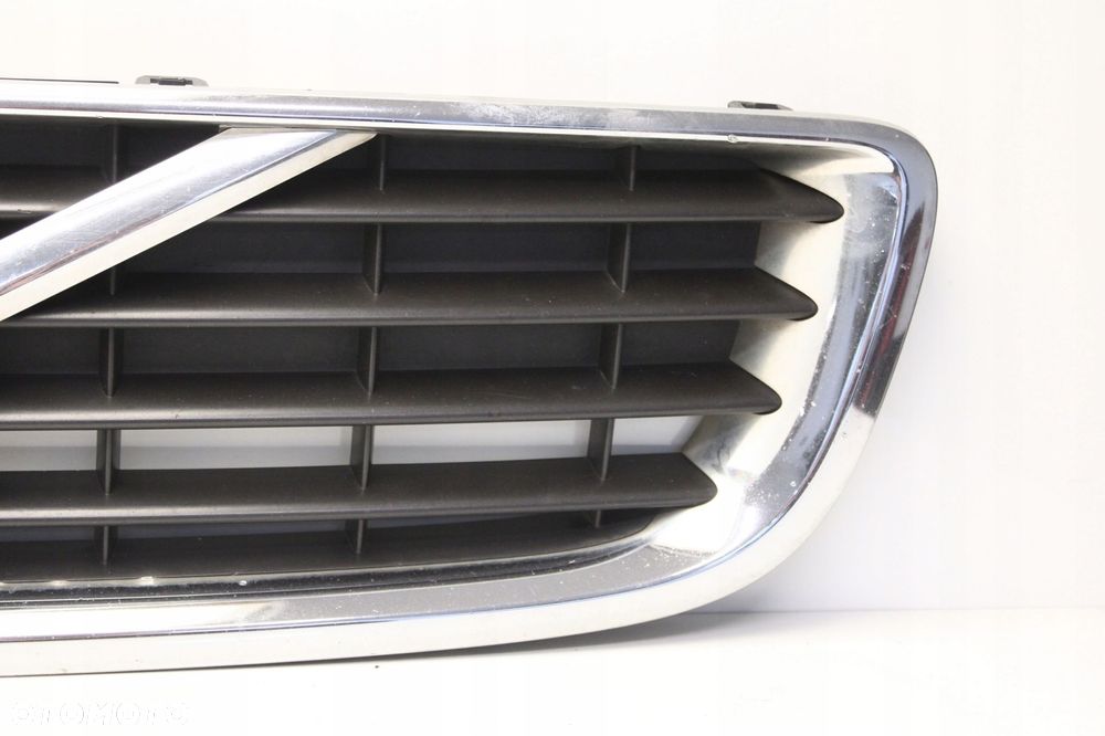 volvo v50 lift 07r- grill atrapa chłodnicy - 4