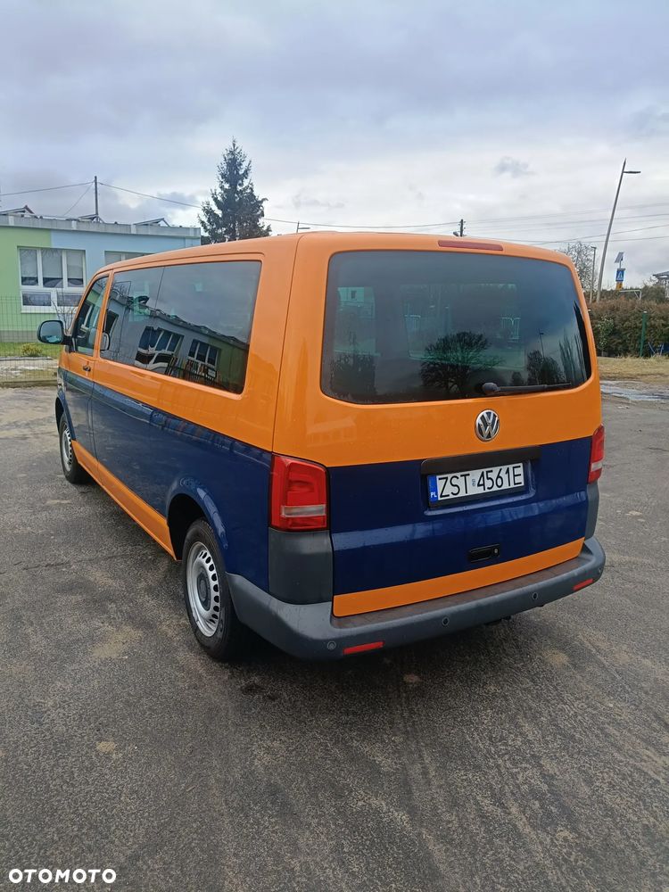 Volkswagen Caravelle - 2