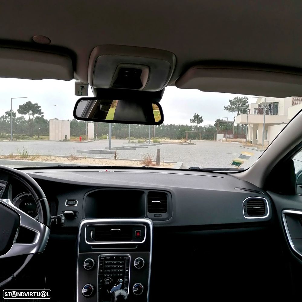 Volvo V60 1.6 D2 Momentum Eco - 19
