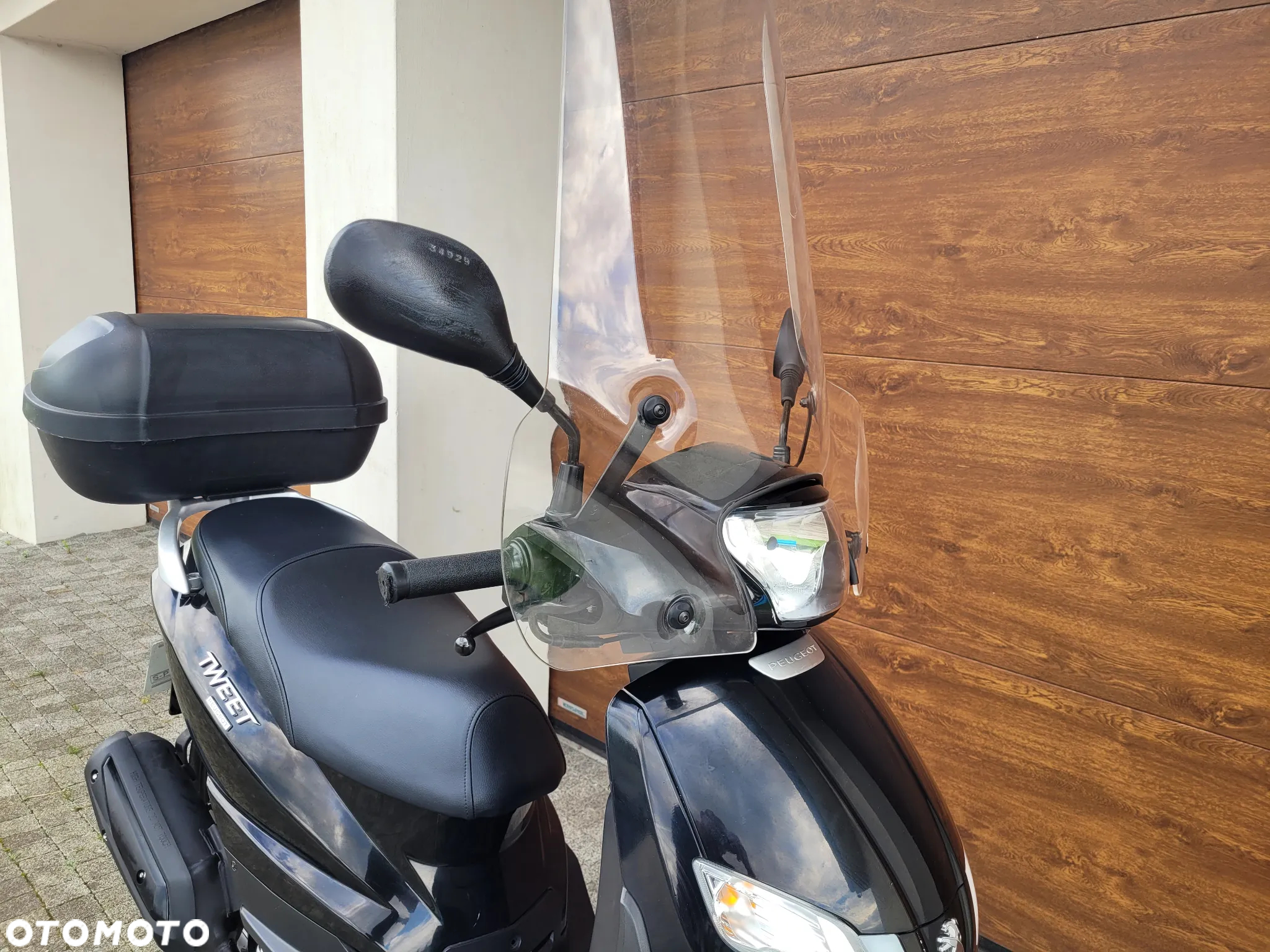Peugeot Tweet - 20