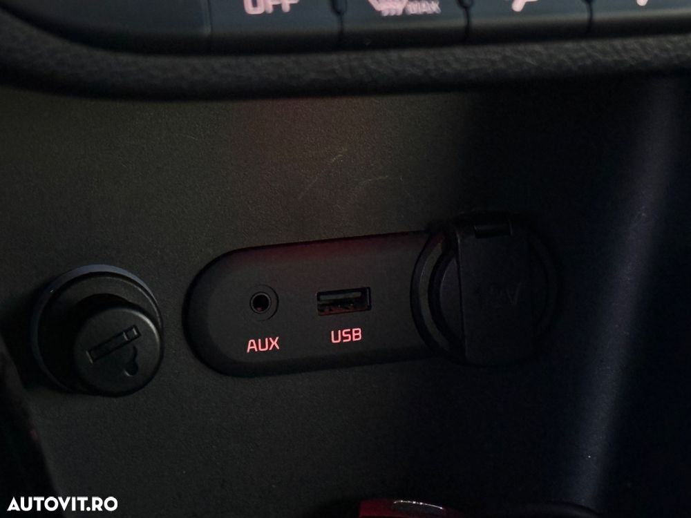 Kia Ceed 1.6 CRDi ISG Mind - 15