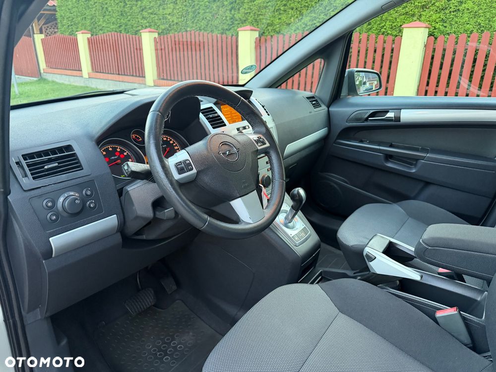 Opel Zafira 1.8 Easytronic Family Plus - 8