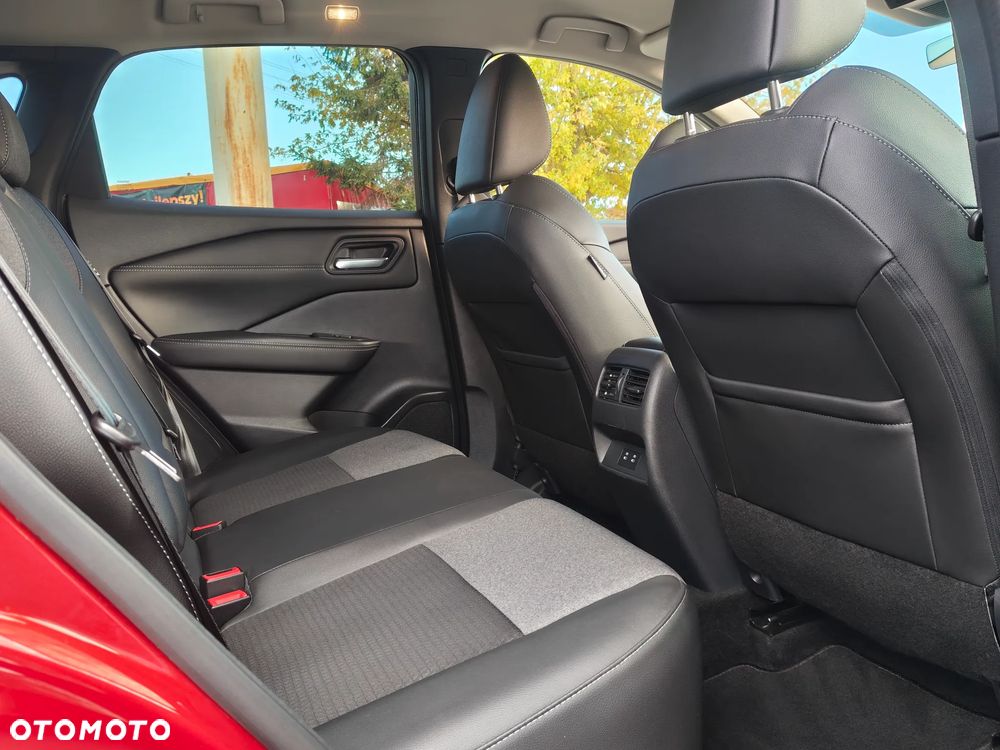 Nissan Qashqai 1.3 DIG-T mHEV N-Connecta Xtronic - 25