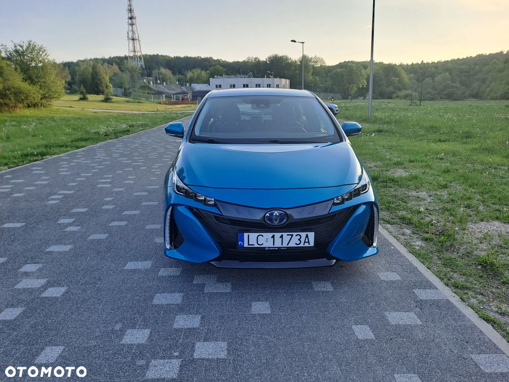 Toyota Prius 1.8 HSD Prestige - 8