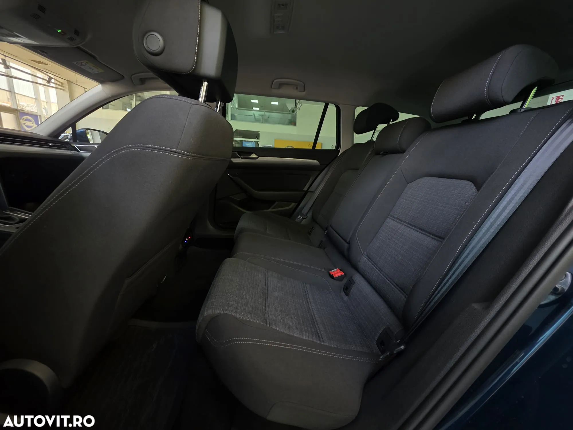 Volkswagen Passat Variant 2.0 TDI DSG R Executive - 25