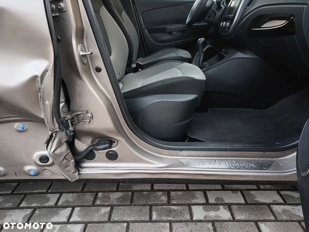 Renault Captur 0.9 Energy TCe Helly Hansen - 25