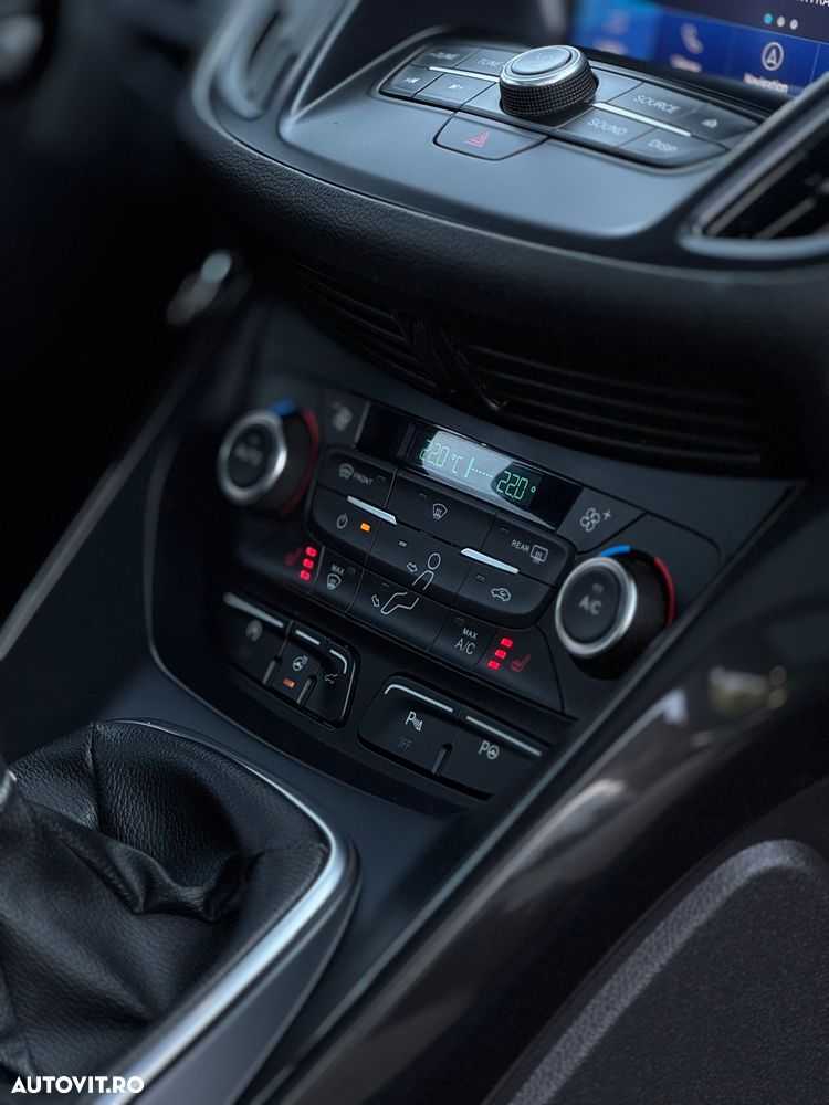 Ford Kuga 1.5 EcoBoost 2x4 ST-Line - 12