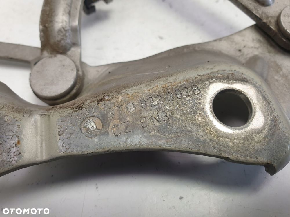 Skoda Superb II ZAWIAS MASKI prawy przód PASAŻERA - 4