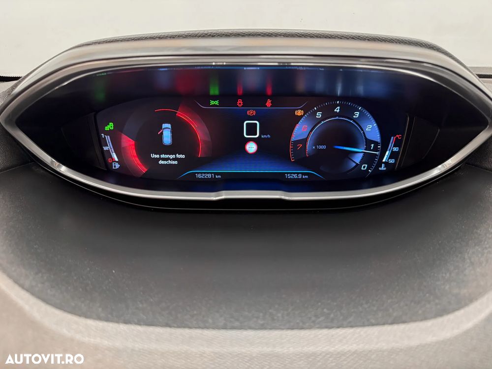 Peugeot 3008 1.2 PureTech Turbo S&S GT-Line - 28